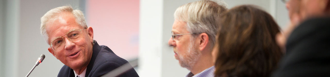 Roger Howe, professor of electrical engineering At Stanford, speaks at a journalist's briefing about the future of nanoscale science in Duffield Hall.