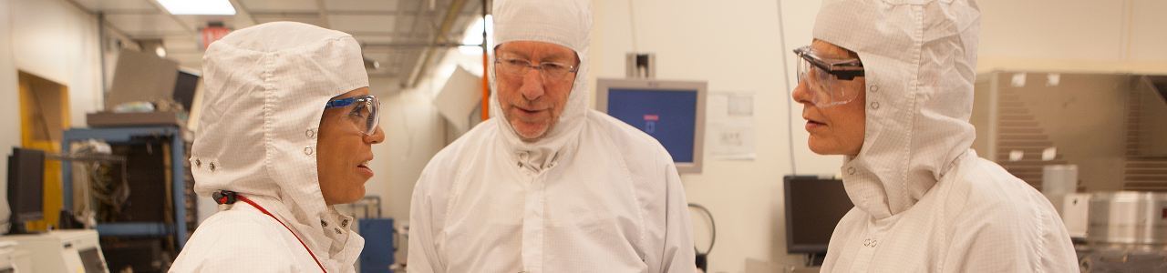 President Elizabeth Garrett and Provost Michael Kotlikoff tour the Cornell NanoScale Facility