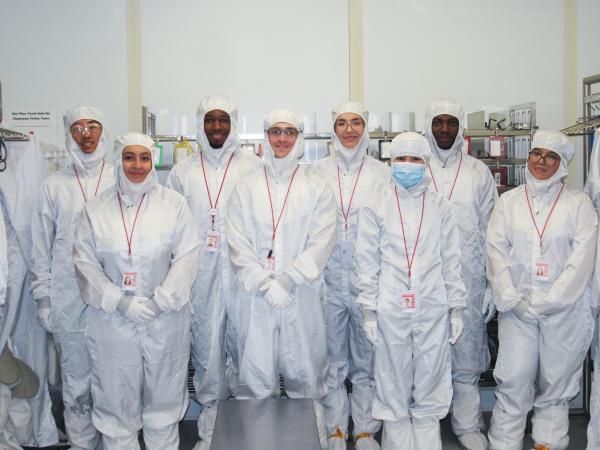 REUs in Cleanroom